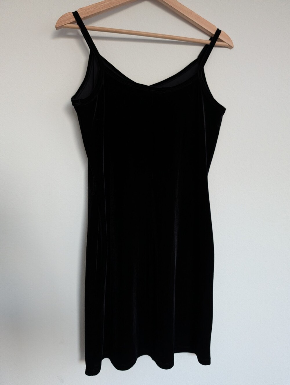 Status Collection Vintage Velvet Mini Dress - Picture 4 of 7